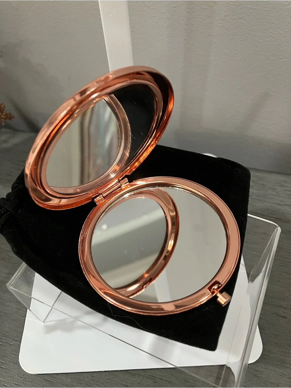 Rose Gold Crystal Compact Mirror - Pocket Makeup Accessory